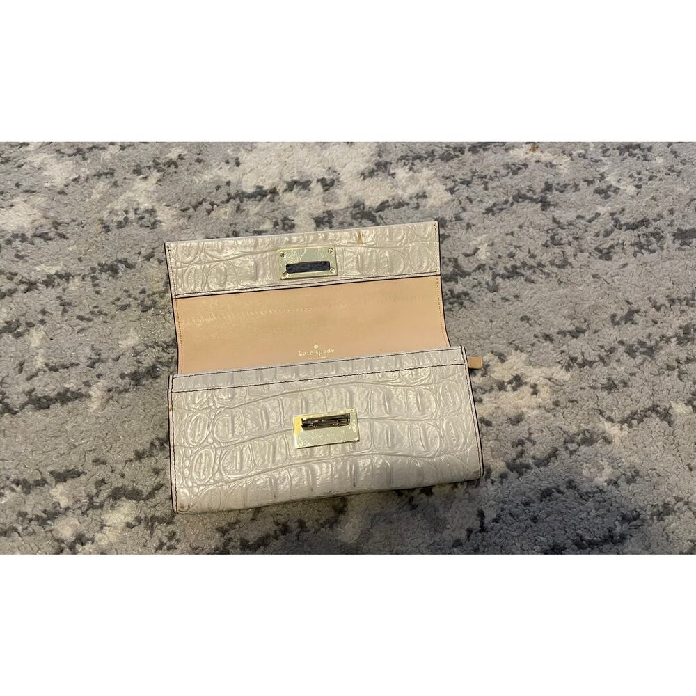 Kate Spade Cream Croc Embossed Wallet Blush Interior Gold Hardware - Picture 3 of 3